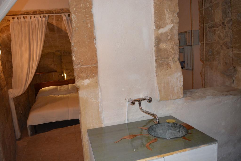 Palazzo Di Citta Flat Apartment Bari Exterior photo